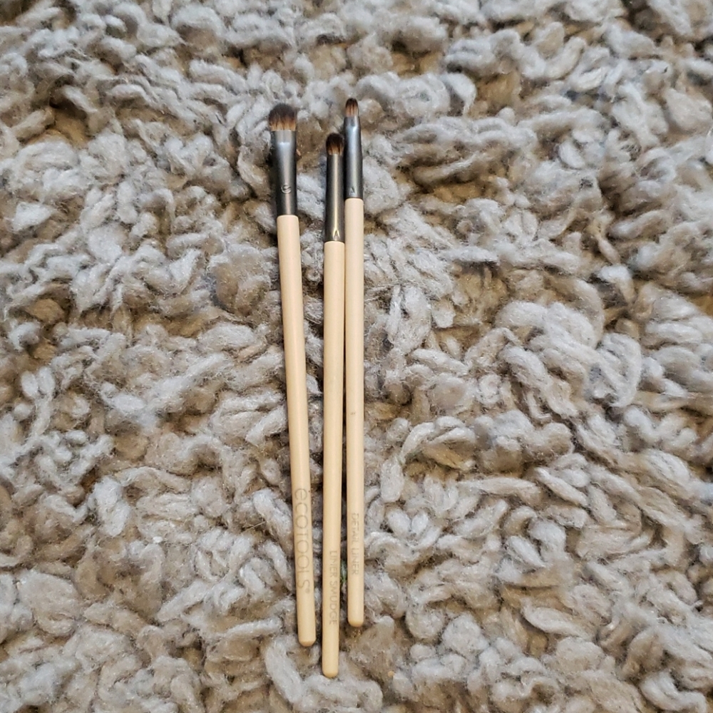 🦋🎁 ecotools brushes
